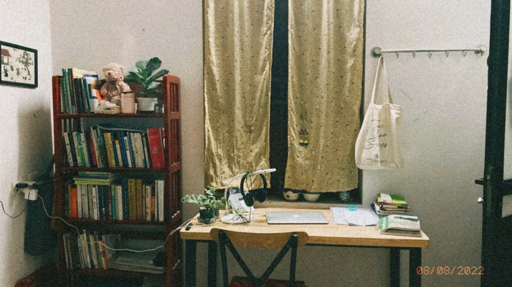 sau khi đọc Educated (Được học) của Tara Westover và On Earth We’re Briefly Gorgeous (một thoáng ta rực rỡ ở nhân gian) của Ocean Vương